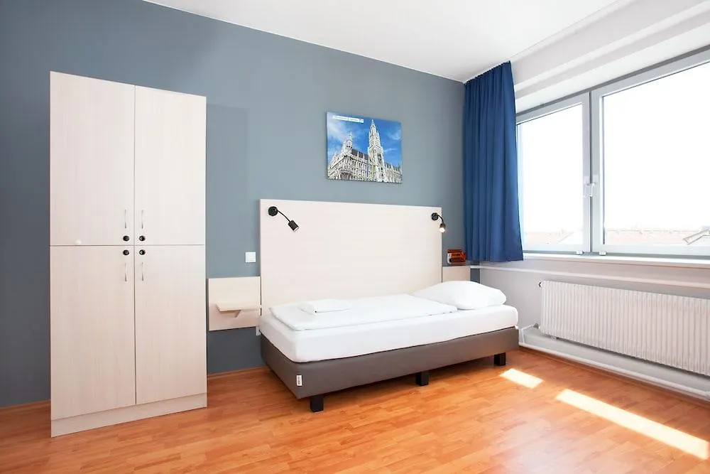 Hotel A&O Muenchen Laim 2*, Mnichov Německo