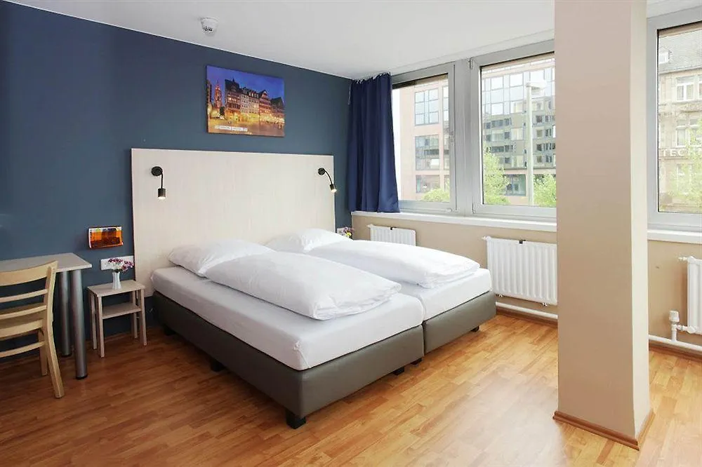 **  A&O Muenchen Laim Hotel Germany