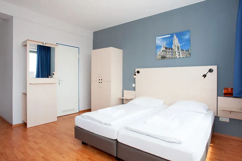 Hotel A&O Muenchen Laim