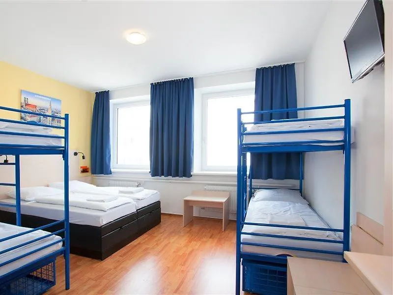 Hotel A&O Muenchen Laim