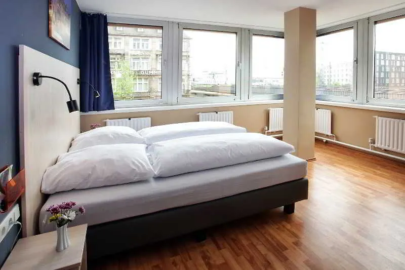 Hotel A&O Muenchen Laim